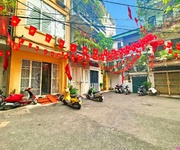 Hoàng hoa thám 38m x4 tầng 8,35 tỷ-ô tô đỗ cổng,2 thoáng trước sau,dân xây