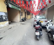 Bán căn hộ tập thể tầng 2 - khu a13 thanh xuân bắc - ô tô đỗ chân cầu thang - vị trí đắc địa