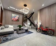 Nhà Hai Bà Trưng 6 tầng thang máy cách phố 15m ô tô sát nhà 50m2 nội thất xịn, hơn 15 tỷ