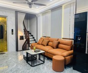 Bán gấp nhà đẹp bán đảo linh đàm-view hồ, ngõ ô tô con-31m 6 tầng-thang máy- full nội thất