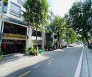 Kinh doanh đỉnh , bán nhà mặt phố hoàng sâm, phân lô, chỉ 21 tỷ