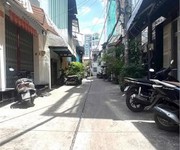 Nhà đường lạc long quân phường 3 quận 11 cũ . cách mặt tiền  50m .