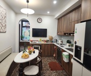 Bán nhà Tập thể Kim Ngưu, 3 ngủ, 1 khách, 2WC, có sân vườn rộng rãi, nhà nội thất rất đẹp.