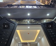 giáp nhất 41m    7 tầng thang máy   15m ra ô tô   dòng tiền 60tr/tháng   12.8 tỷ