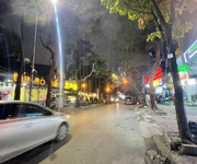 Hàng kín, bán mảnh đất vàng mặt phố Dịch Vọng Hậu giá thương lượng tốt