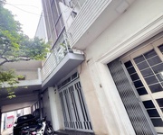 Bán nhà 2 tầng mặt tiền hẻm xe hơi ngủ trong nhà đ.nguyễn đình chiểu, quận 3 - dt đẹp 4,1m 19m full