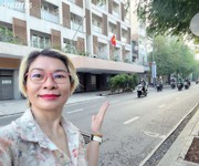 Siêu phẩm gà đẻ trứng vàng doanh thu 1 tỷ/năm - bán nhà mặt tiền đ.lê thánh tôn, q.1 - ngay chợ bên