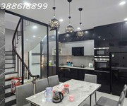 Bán mp hoàng văn thái 75mx3t, mt 3,5m - kinh doanh