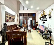 Nhà đường lê văn sỹ phường 11 phú nhuận cũ.