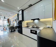 Sở hữu căn hộ cao cấp gần biển   chỉ 300m tới hòn chồng