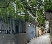 Hiếm, bán nhà lạc long quân,gần phố, diện tích rộng, mặt tiền 8m,chỉ 23.4 tỷ