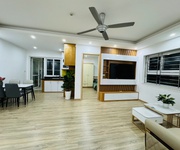 Cần bán gấp căn hộ chung cư Thanh Hà Cienco 5   Căn góc 82m2 3 phòng ngủ view hồ