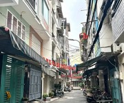 1 Nhà mặt tiền đường vĩnh hội quận 4 cũ.