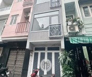 Nhà mặt tiền đường vĩnh hội quận 4 cũ.