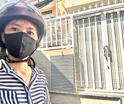 Bán nhà ngay trung tâm quận 4 - ngang đẹp 5.6m2- đất full thổ cư- đ.đoàn văn bơ- lưu thông xóm