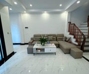 Bán nhà chân đê vàng- long biên   45m    thang máy   ô tô đỗ cửa   nhà mới tinh   giá 9.1 tỷ