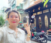 Chính chủ bán đất tặng nhà 2 tầng - xe hơi ngủ trong nhà đ.nguyễn trãi, quận 1 - hdt 16tr/th -