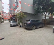 Phân lô ô tô tránh, lô góc, gần hồ Phú Diễn 30m2 4T giá 8 tỷ 9