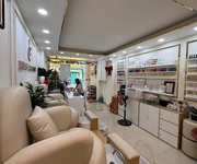 1 Cần sang tiệm nail quận 10 gấp