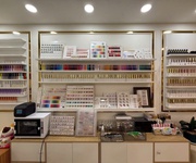 4 Cần sang tiệm nail quận 10 gấp