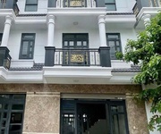 Nhà Sài Gòn 3 tầng chỉ đưa 860 triệu ở ngay