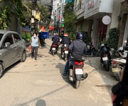 Bán đất tặng nhà   ngõ 175 lạc long quân  lô góc