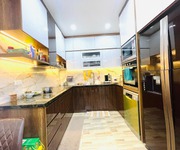 Nhà mới phố lạc long quân 45m 5t giá 17,2 tỷ nhà mới ngõ thông ô tô vào nhà