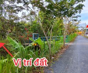 Cần bán 4827m2 đất thỏ cư và vườn mt đường nhựa