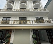 Nhà mới-lô góc- kinh doanh- ô tô đỗ cửa  phố tư đình 46m2 x 6 tầng x 15.4 tỷ long biên hà nội.