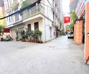 Bán nhà hoàng cầu, đống đa, dân xây, ô tô đỗ cửa, gần phố, 33m, 5 tầng, mt 4m, 12 tỷ