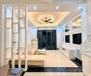 Bán nhà pháo đài láng 31m2. 5 tầng. mặt tiền 3.2m. giá 9.9 tỷ đống đa hà nội