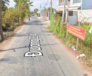 Cần bán 526m2 đất thổ cư mt đường nhựa xe tải tới đất