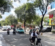 Bán nhà mt bà huyện thanh quan - giao nguyễn thị minh khai, 8,4x28m, 2 tâng, 220 tỷ.