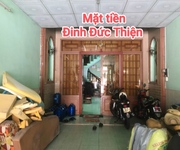Cần bán cực phẩm 235m2 nhà 2,5 tấm mt đường đinh đức thiện