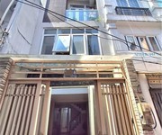 Nhà đường nam kỳ khởi nghĩa quận 3 phường võ thị sáu cũ.