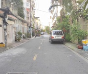 Bán nhà hxh 8m thoại ngọc hầu - gần nguyễn sơn, 4x28m, cấp 4, tiện xây, 3pn, 9,5 tỷ.