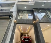 Nhà mới- đẹp - 6 tầng thang máy - ngõ thông - ô tô vào nhà thượng thanh-long biên 11tỷ 2.