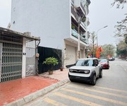 1 Đất mặt phố giang biên- việt hưng 64m2 - hơn 18 tỷ