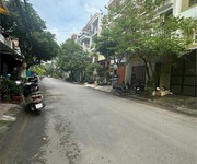 2 Bán mặt tiền đường hxt 10m 409/ nguyễn oanh p17 gò vấp. dt 4x17m  cn 65 m2  1tr1l giá 9,1 tỷ