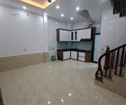 nhà tứ hiệp  nhỏ mà có võ    5 tầng, 4 phòng ngủ, giếng trời cực thoáng, ở sướng trong tầm tài