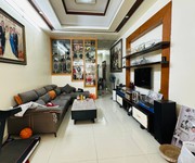 Giá tốt cho đầu tư - hơn 9 tỷ - nhà gốc dân mặt đường Phụng Pháp