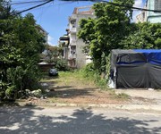 Chính chủ bán mảnh đất hiếm còn sót lại tại thạch bàn - ngõ thông, ô tô vào tận đất - mặt tiền rộng