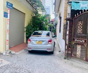 Cc cần bán căn nhà 4 tâng ngay trung tâm hoài đức . ô tô vào nhà . giá nhỉnh 6xty.