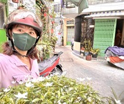 Nhà bán căn góc- 2 mặt cực thoáng- trước nhà rộng 5m- ngang 4.8m- đ.đoàn văn bơ- kế bên chợ 200