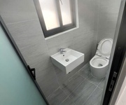 4 Tôi cần bán căn nhà hẻm xe hơi 60/76 đường lý chính thắng p8q3. lh:0966775504.