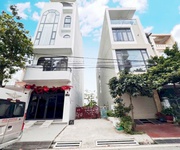 Đất mặt đường đào nhuận - phía y học biển gần aeon - 90m - không lỗi gì