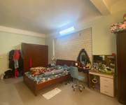 Ngọc lâm   nhà ngõ thông   diện tích lớn 90m    23.5 tỷ - vị trí trung tâm   ở lâu dài   khai thác