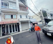 Chính chủ bán nhà mặt tiền kinh doanh đường bến vân đồn quận 4 - xe hơi ngủ trong nhà - dt 4,2m 15m