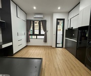 Bán toà căn hộ dịch vụ đê la thành 58m2 mặt tiền 4,6m 6 tầng hơn 12 tỷ thang máy mới kính koong