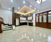 Duy nhất 1 căn   giá đầu tư chỉ hơn 9 tỷ, bán nhà 60m x 3t ngọc lâm thông hồng tiến. lh 0936123469